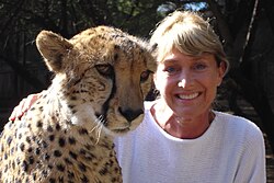 Jan Leeming เส้นทางชีวิตจากผู้ประกาศข่าวชื่อดังสู่ผู้สนับสนุนการอนุรักษ์สัตว์ป่า