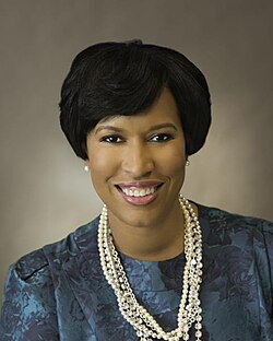 Muriel Bowser เส้นทางชีวิตและการบริหารเมืองในฐานะนายกเทศมนตรีวอชิงตัน ดี.ซี.
