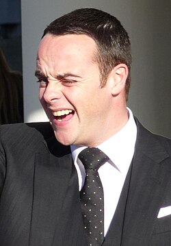 Ant McPartlin เส้นทางชีวิตและอาชีพของพิธีกรระดับตำนานแห่งวงการทีวีอังกฤษ