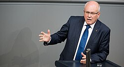 Volker Kauder นักการเมืองผู้ทรงอิทธิพลและมือขวาของ Angela Merkel