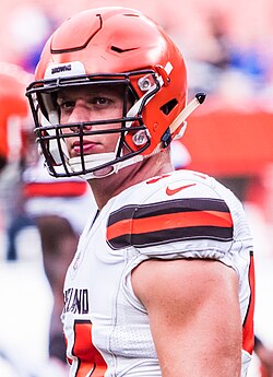 Carl Nassib ตำนานผู้สร้างประวัติศาสตร์และเส้นทางอาชีพใน NFL