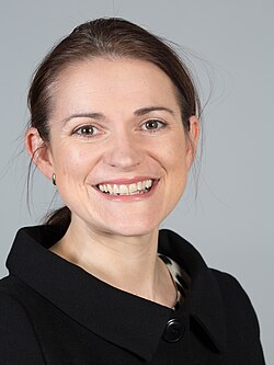 Catherine Stihler เส้นทางจากนักการเมืองหญิงสู่ผู้นำองค์กรระดับโลก