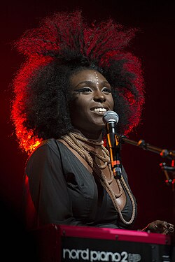 Laura Mvula ศิลปินสาวผู้ผสานจิตวิญญาณดนตรีคลาสสิกและโซลระดับโลก