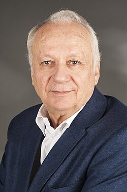 Jean-Marie Cavada นักการเมืองผู้ทรงอิทธิพลแห่งสหภาพยุโรป