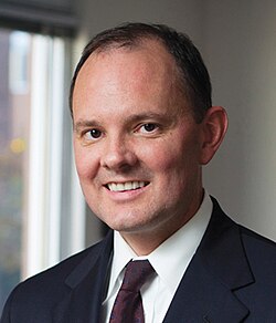 Kevin Washburn ผู้เชี่ยวชาญกฎหมายชนเผ่าพื้นเมืองและอดีตผู้บริหารระดับสูงของสหรัฐฯ