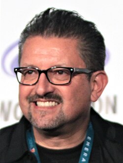 Lalo Alcaraz ศิลปินการ์ตูนผู้ทรงอิทธิพลกับการขับเคลื่อนสังคมลาตินในสหรัฐฯ