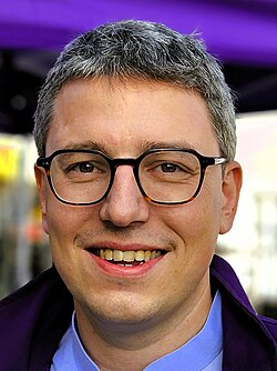 Sven Clement นักการเมืองผู้ขับเคลื่อนสิทธิทางดิจิทัลแห่งลักเซมเบิร์ก