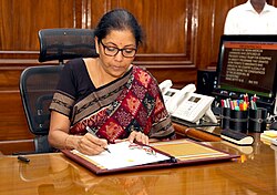 Nirmala Sitharaman เส้นทางชีวิตและบทบาทผู้ทรงอิทธิพลทางการเมืองของอินเดีย