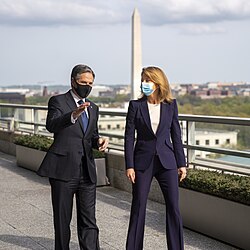 Norah O'Donnell เส้นทางชีวิตและอาชีพผู้ประกาศข่าวระดับโลกของ CBS News