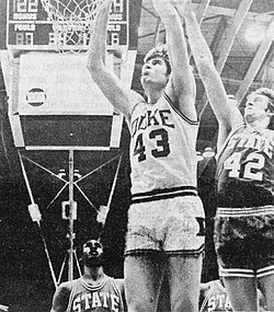 Mike Gminski ตำนานเซ็นเตอร์ผู้สร้างมาตรฐานใหม่ให้บาสเกตบอลมหาวิทยาลัยและ NBA