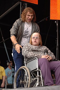 David Walliams ศิลปินผู้สร้างเสียงหัวเราะและนักเขียนวรรณกรรมเด็กชื่อดังระดับโลก
