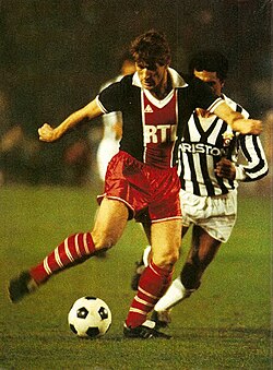 Safet Sušić ตำนานจอมทัพผู้สร้างประวัติศาสตร์ให้ PSG และบอสเนียและเฮอร์เซโกวีนา