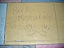 Rick Moranis จากดาวตลกฮอลลีวูดสู่คุณพ่อผู้เสียสละและการกลับมาที่ทุกคนรอคอย