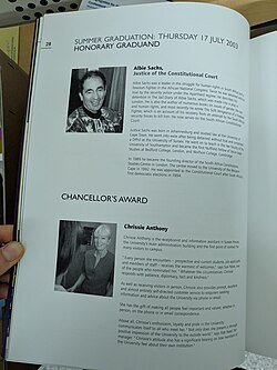 Albie Sachs ผู้พิพากษาผู้เปลี่ยนความแค้นเป็นความยุติธรรมแห่งแอฟริกาใต้
