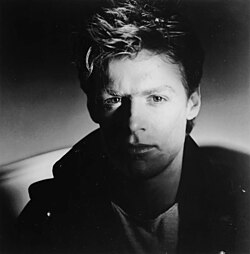 Bryan Adams ตำนานร็อกเกอร์ชาวแคนาดาผู้สร้างเพลงฮิตระดับโลก